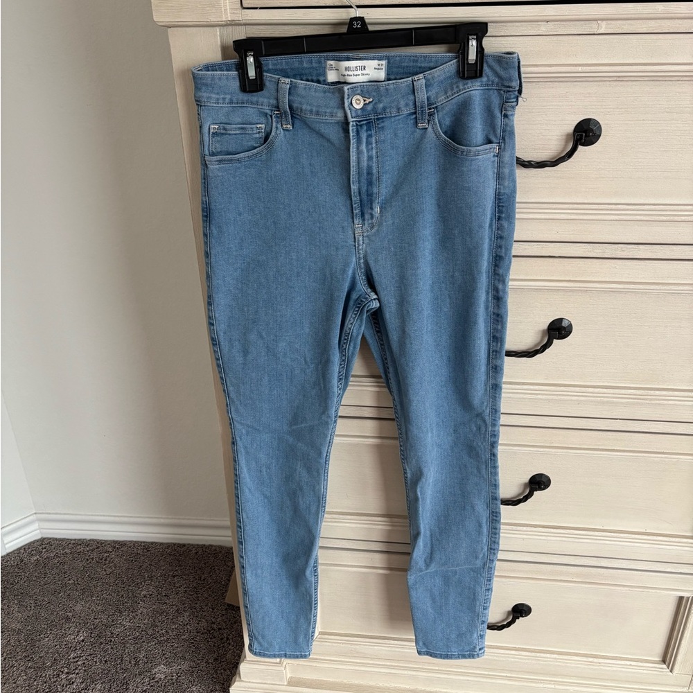 Hollister High Rise Skinny Jeans